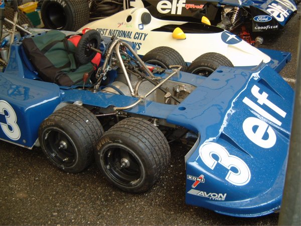 6 wheel tyrrell model